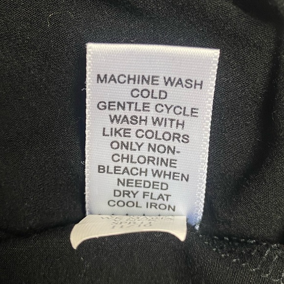 Banana Republic Black Scrunched V-neck Long-sleeve Blouse Size Stretch M… - Picture 7 of 7